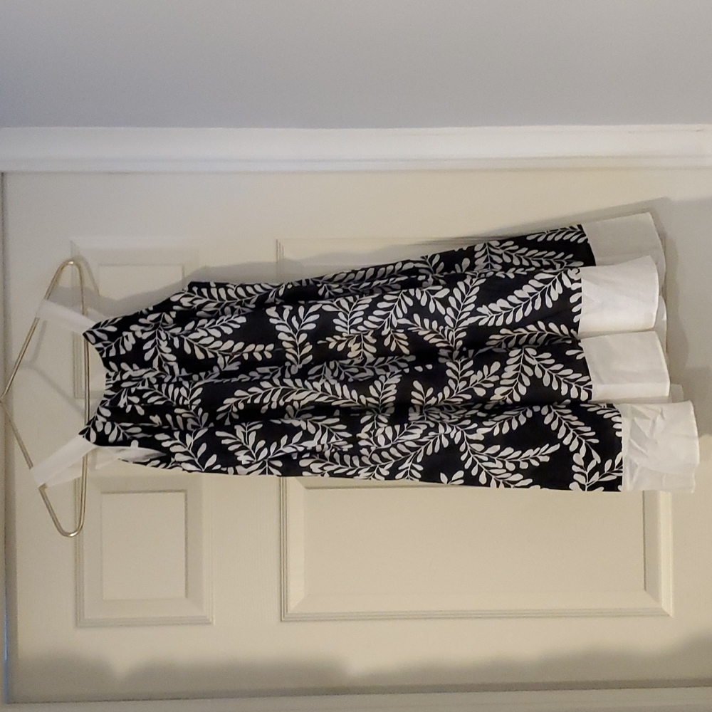 Black and white floral dress - Picture 8 of 8